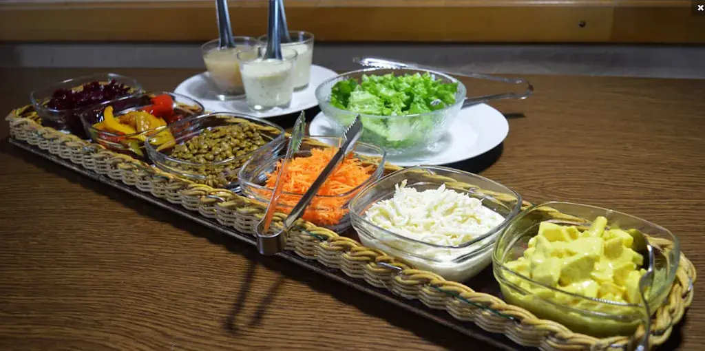 Café-Restaurant Le Raisin_Cullayes_slider_image_3