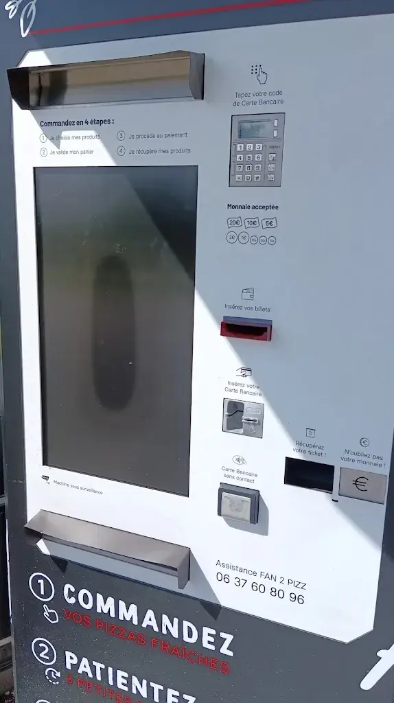 Jarød_Fan 2 PIZZ_Vaucouleurs_review