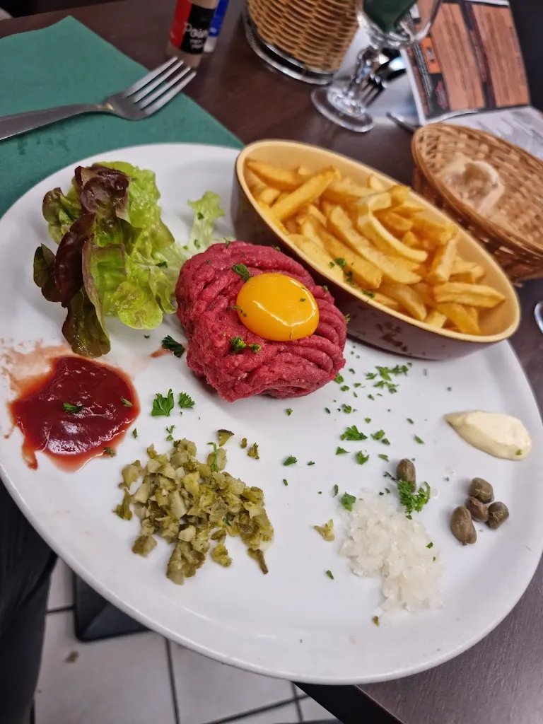 Petit Dejeuner restaurant in Pagny-sur-Meuse