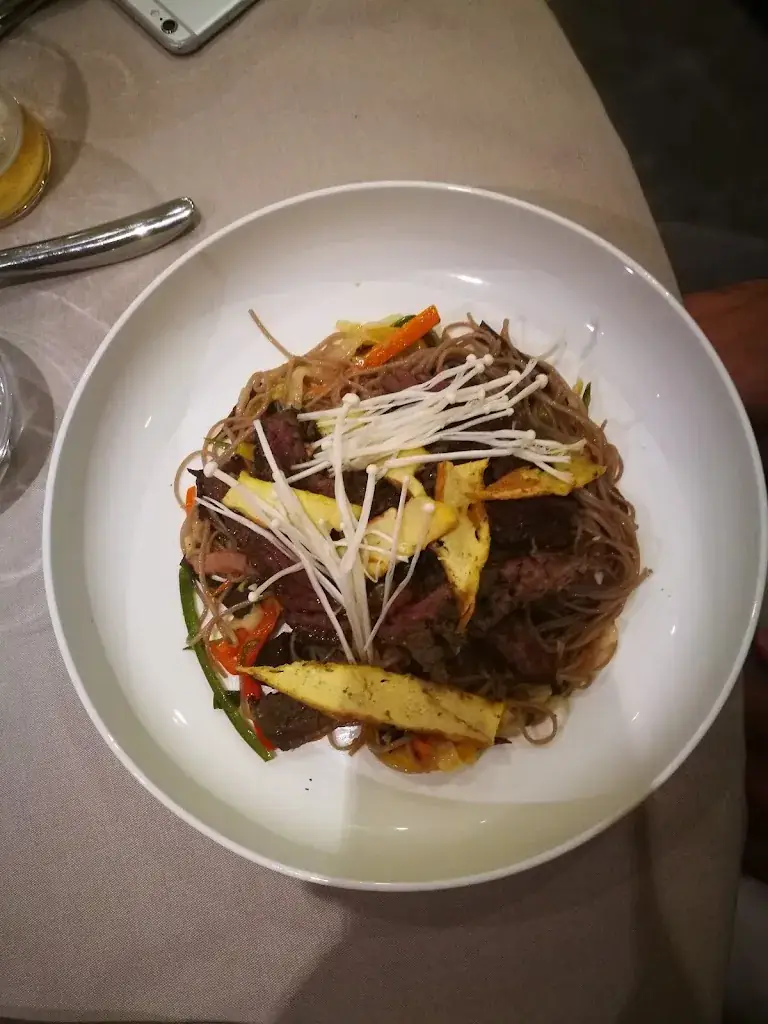 Yin Charlotte Shen_Logis Hôtel le Clos Jeannon_Villers-lès-Nancy_review