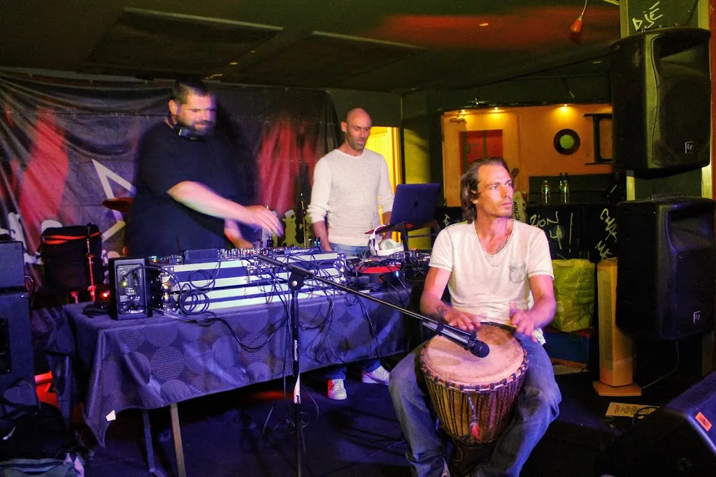 Café Le No Man's Land_Volmerange-les-Mines_slider_image_3