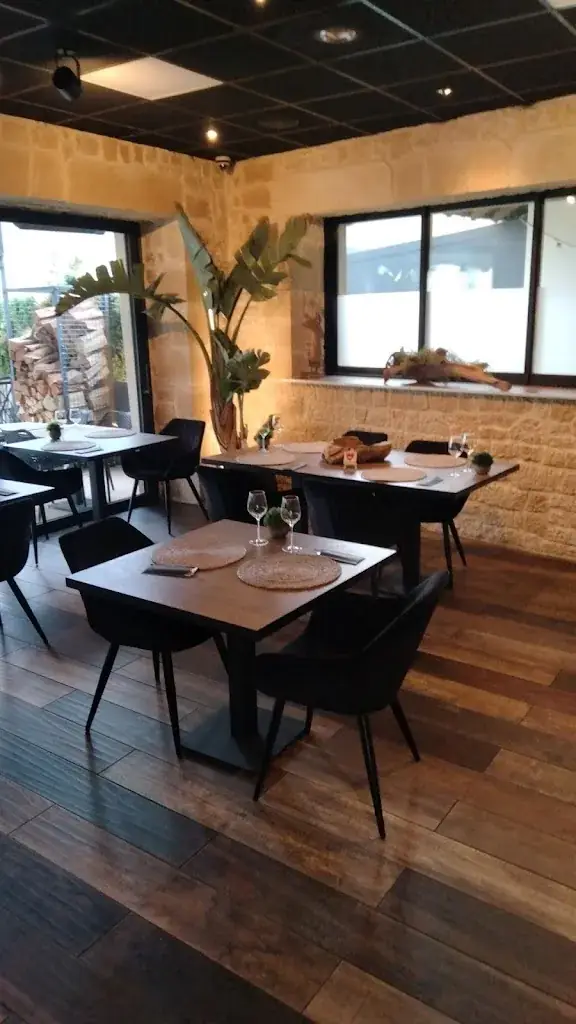 VIRES SANCTA NOSTRA_Cofano_Volmerange-les-Mines_review