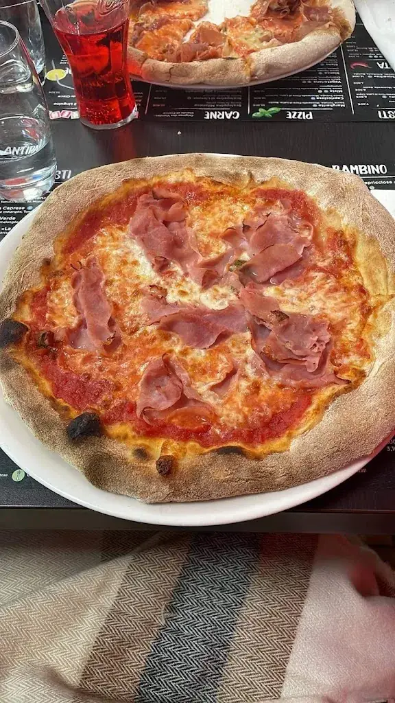 Manon Mrchnd_Ristorante Pizzeria 