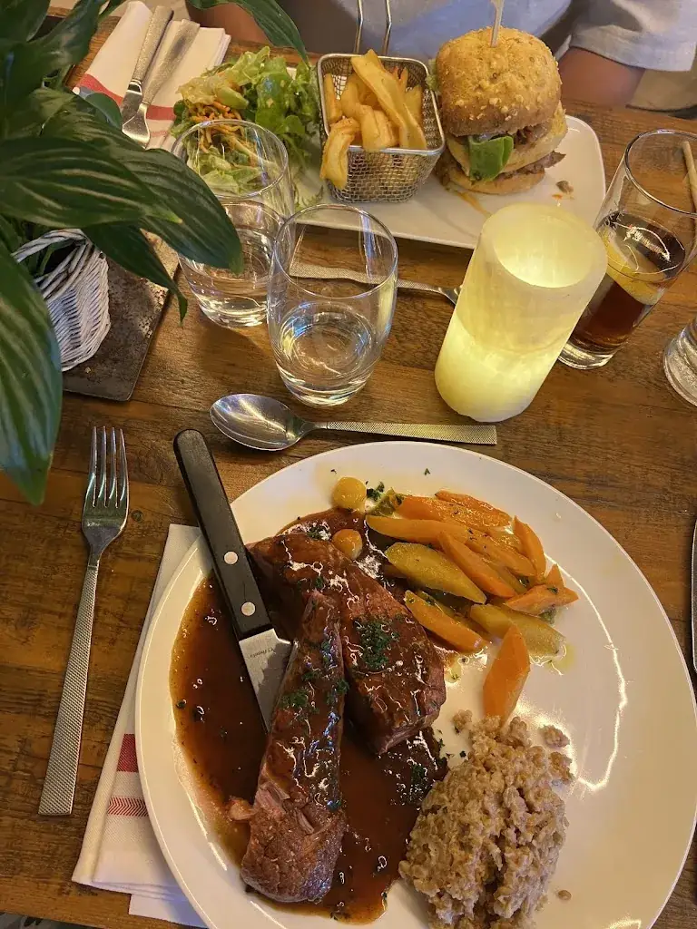 Alison Utrk_Auberge du HIRTZ_Wattwiller_review