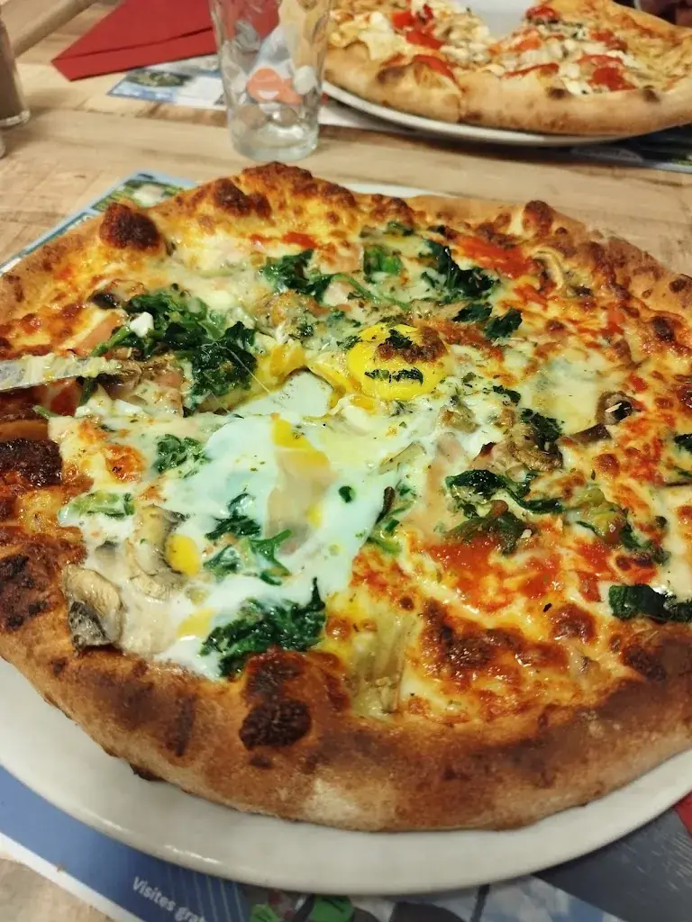 Hélène Loggia_CHEZ SALVATORE_Vireux-Wallerand_avis