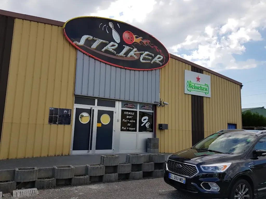 Striker_Woustviller_slider_image_3