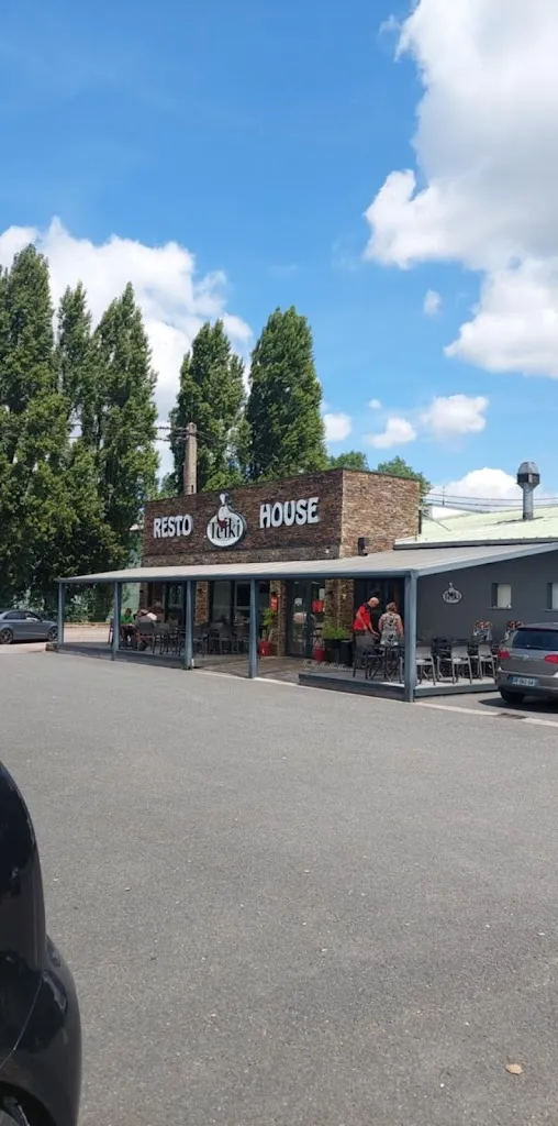 Brigitte Schaller_Resto Kebab House in Telki_Woustviller_review