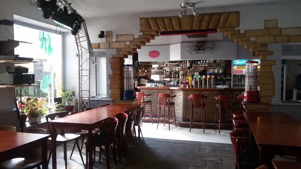 Sarl Le Select restaurant in Vouziers