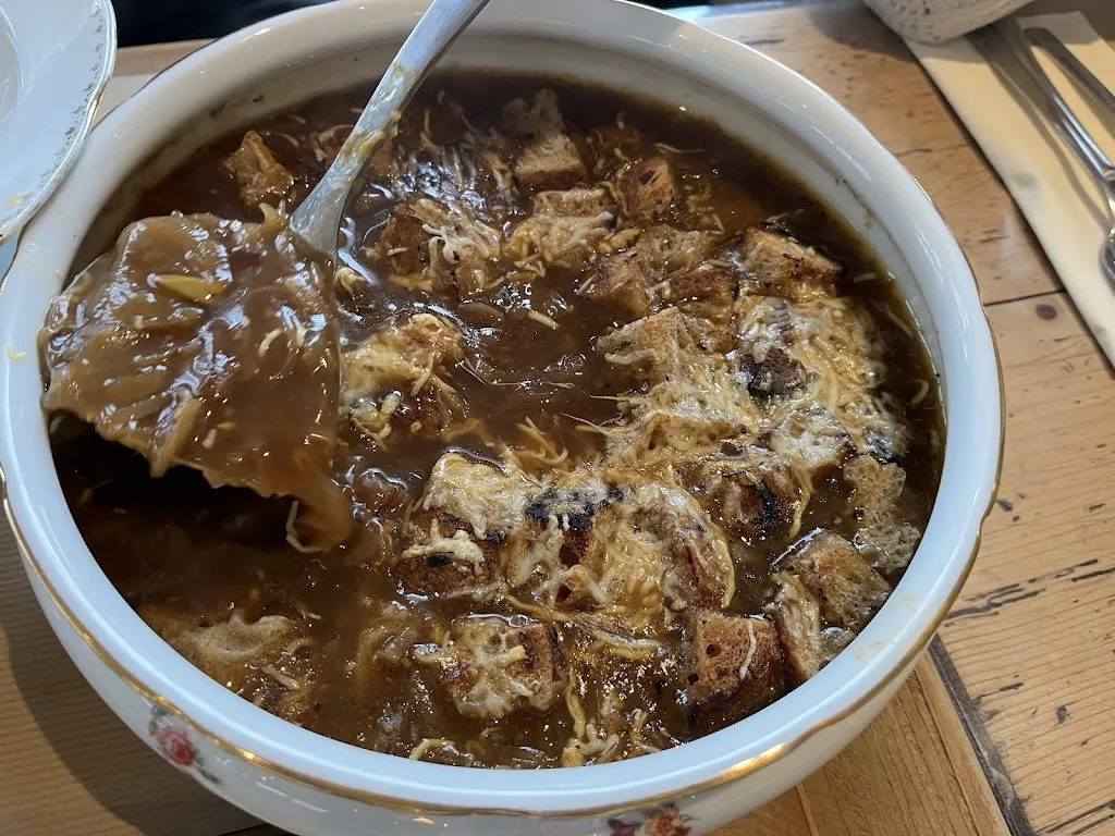 erminia cristofaro_Mademoiselle Meuh_Montagny-les-Lanches_review