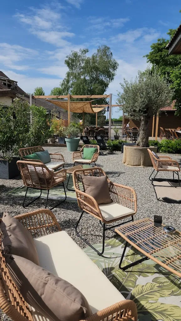 Mademoiselle Meuh Restaurant in Montagny-les-Lanches