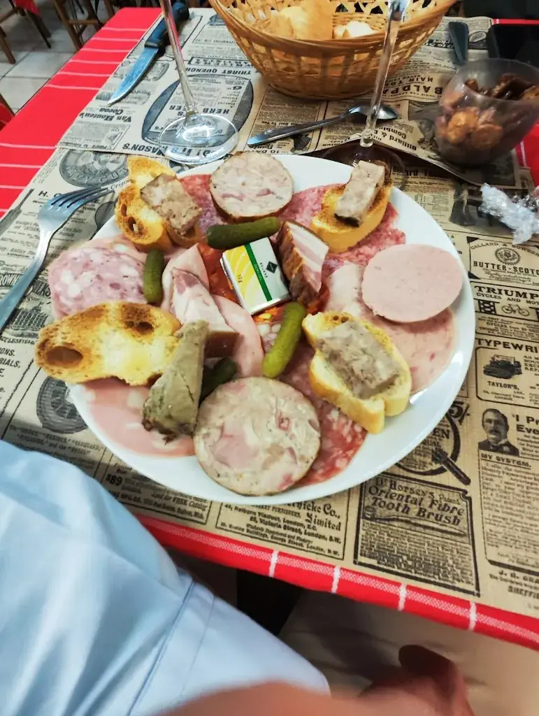 tonyinthecountry_Paris Picardie_Essertaux_review