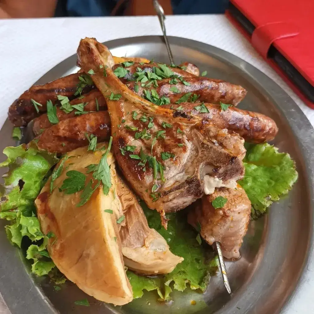 Serge Bergmann_Le Chalet_Abbeville_reseña