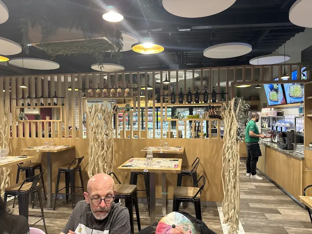 Stuart Somerville_Lusitalia Clermont_Clermont_review