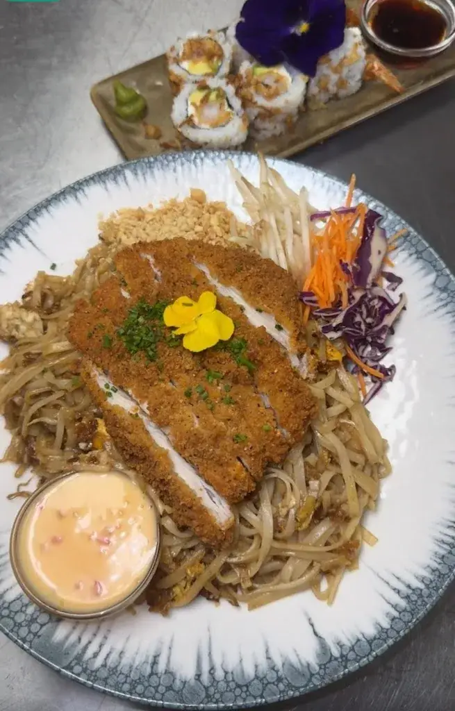 Noémie Fernandes_By seyla_Woippy_review