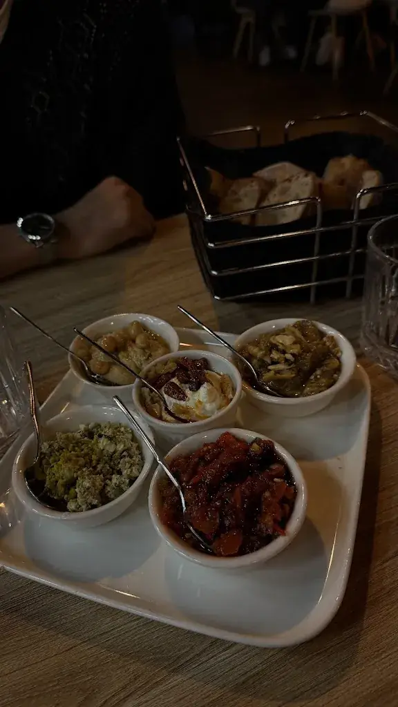 Noha Belmadani_Caria SteakHouse & Baklava_Woippy_review