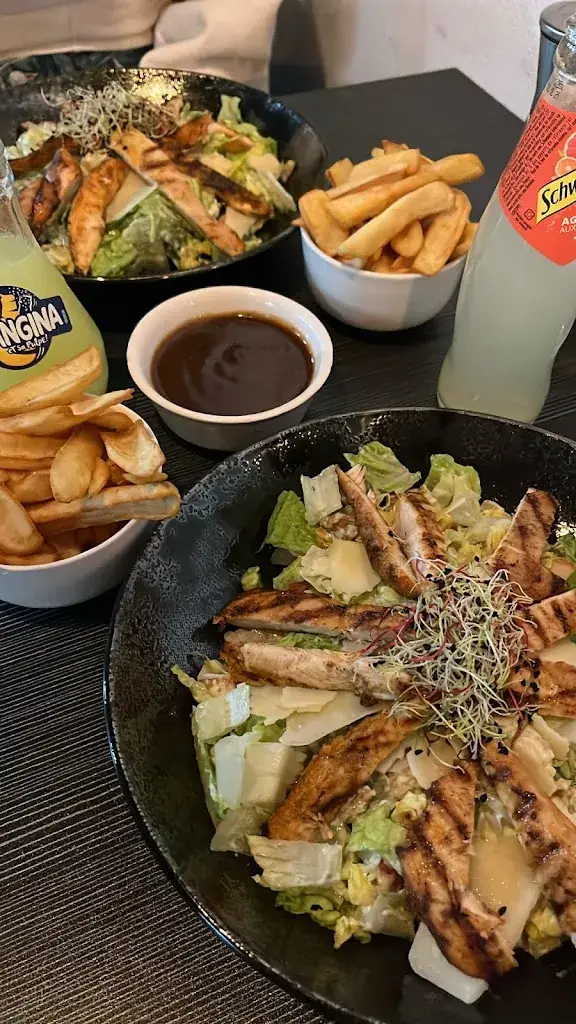 Esra Yilmaz_Caria SteakHouse & Baklava_Woippy_review