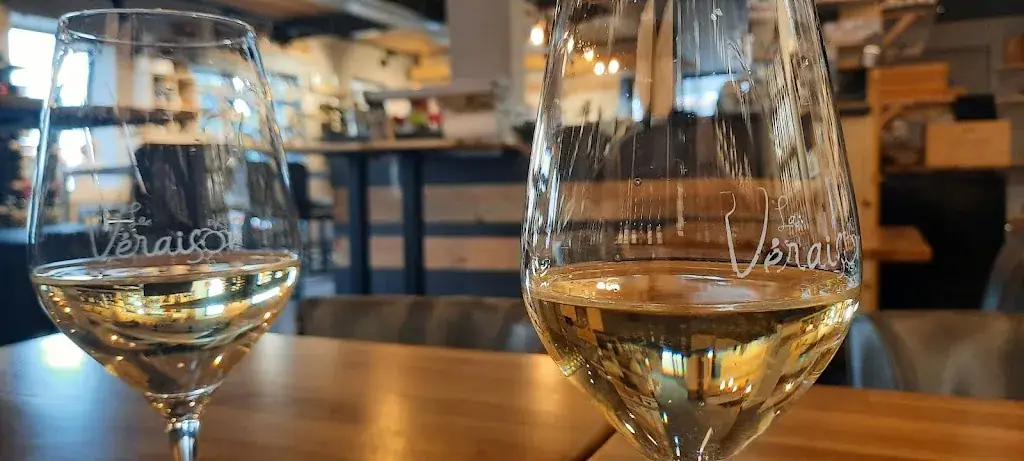 Robert Hofmann_La Véraison Caviste - Bar à Vin - Épicerie Fine - Dégustation - Restauration_Chavanay_review