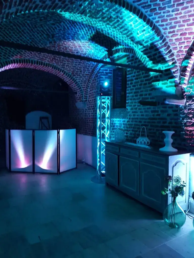 Méryème Tenerelli_Le Prieuré_Abscon_review