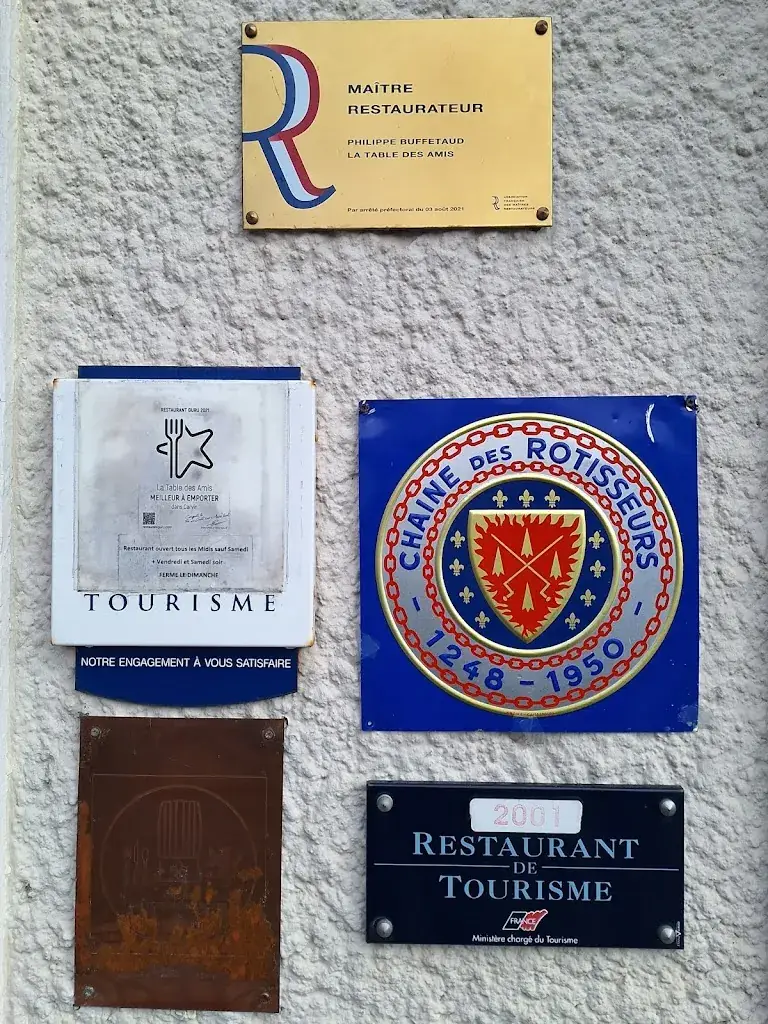 Ariane Baré_Estaminet La table des amis_Carvin_review