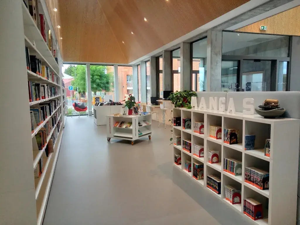 Espace socioculturel des Acacias_Abscon_slider_image_1