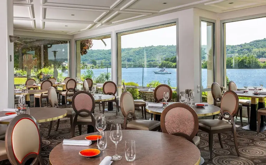 Restaurant @ Le Beau Rivage Restaurant in Condrieu