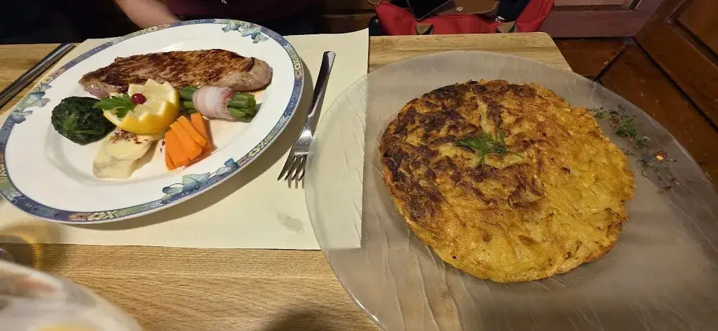 ivan lenourry_Rendez-vous des Amis_Tatroz_review