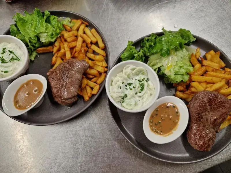 Rose Noir_Andeville_slider_image_3