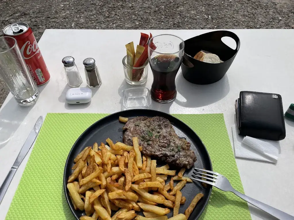 Riccardo Lara-luna_Les Cocottes Au Vin_Andeville_review