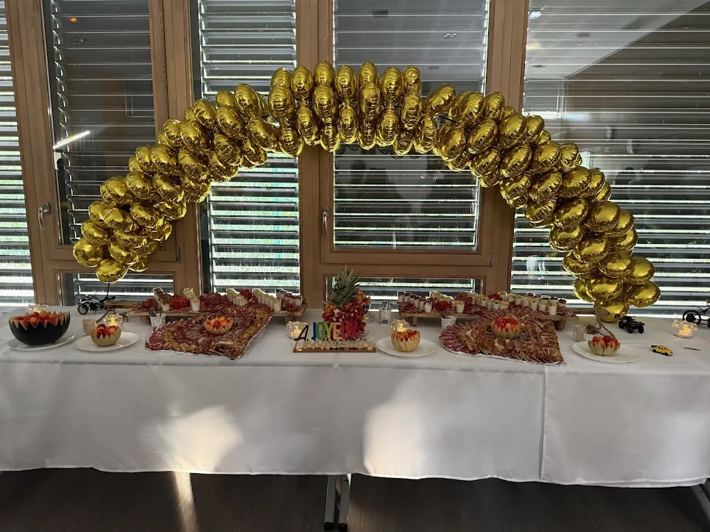 Anne Houze_Le Convi'Vial_Chuyer_review