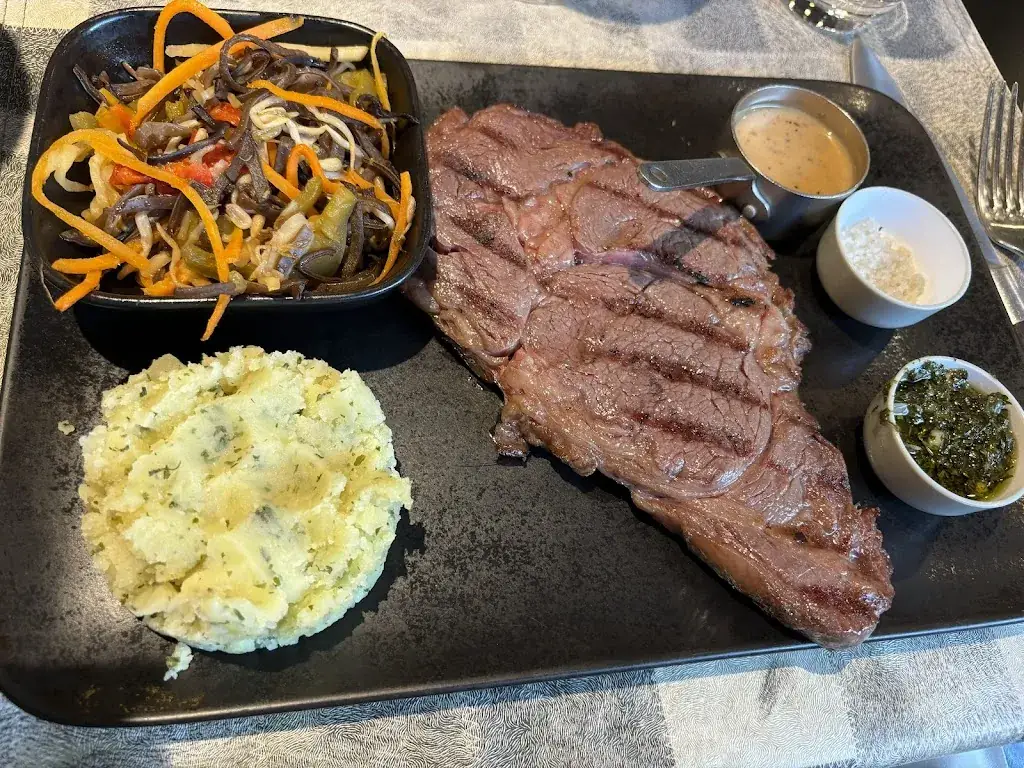 Soudaphone Chanthavong_Les Bouchées Doubles_Amiens_recensione