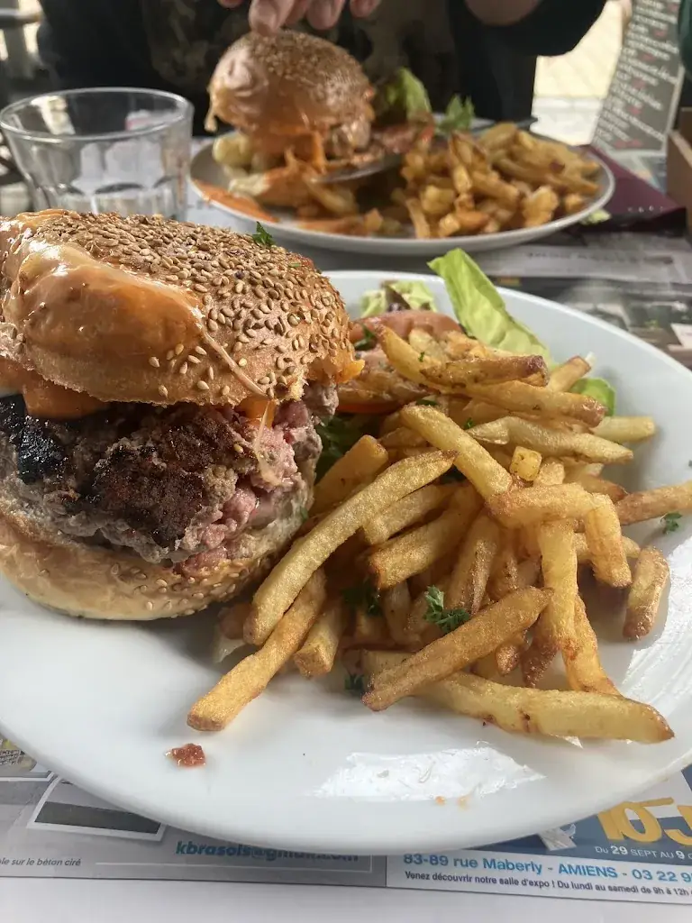 stuart dickson_Les Petits Bonheurs_Amiens_review