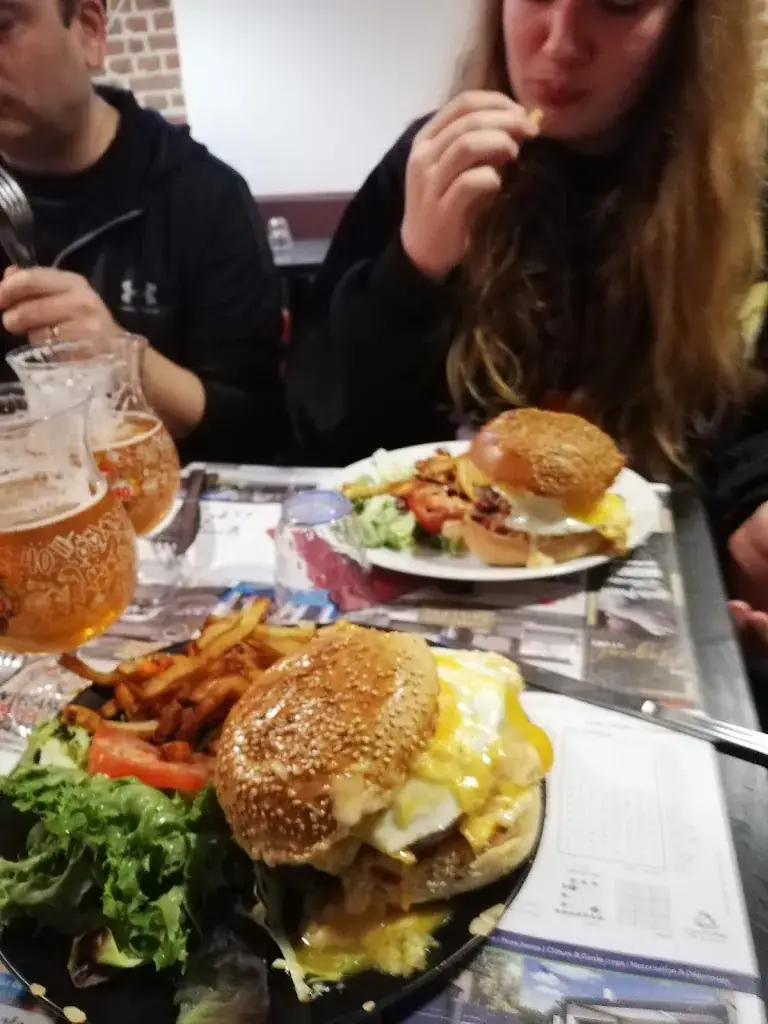 Antoine Le Reveur_Les Petits Bonheurs_Amiens_review