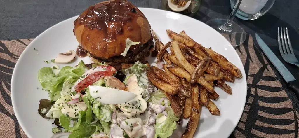 Bibu Smith_Les Grands Enfants_Wissembourg_review