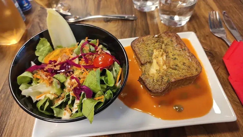 Cathy MENAND_Au p'tit campagnard_Chazelles-sur-Lyon_review