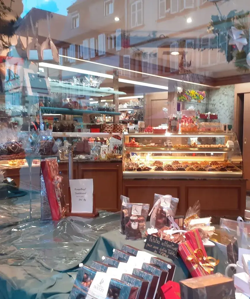 Patisserie Au Petit Kougelhopf restaurant in Wissembourg