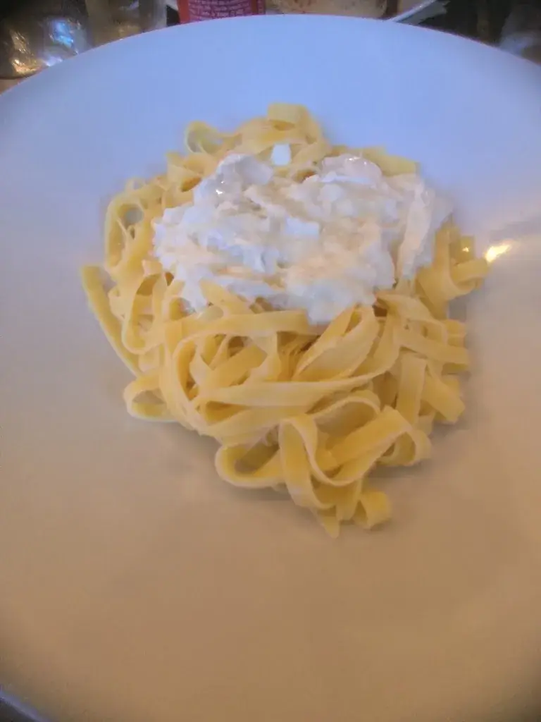 Richard F_Chez Prisci_Mouy_review