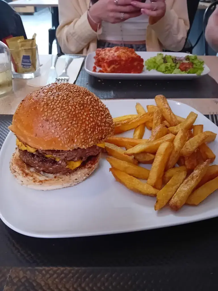 Chez Prisci_Mouy_slider_image_2