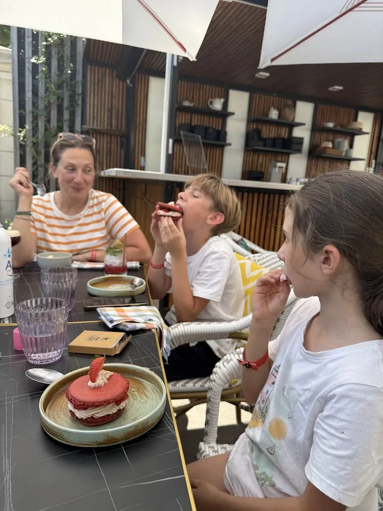 Frederic Fogliaresi_Mamie Fada_Angers_review