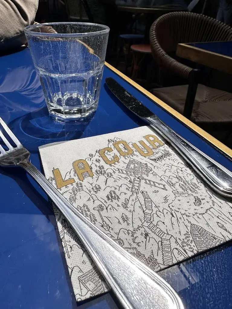 Ahmed boulares_La Cour - Angers_Angers_review