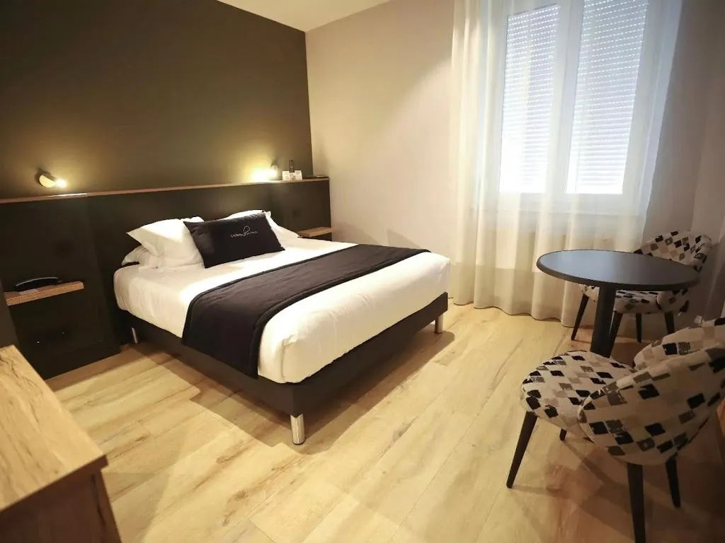 Logis Hôtel le Château Blanchard_Chazelles-sur-Lyon_slider_image_2