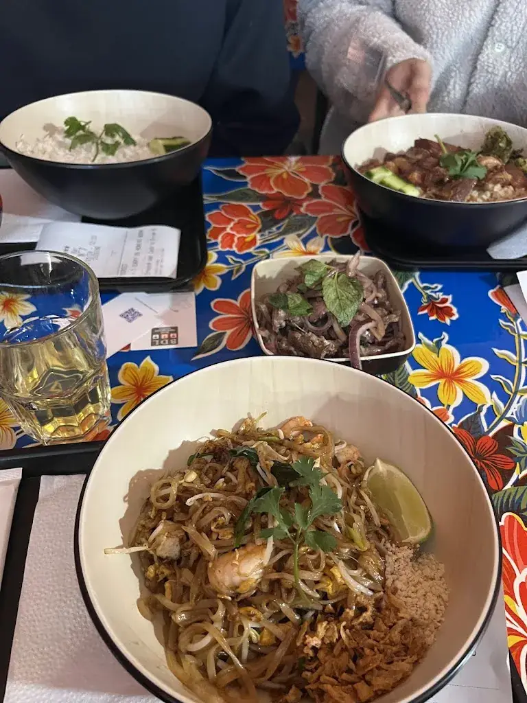 Anne T._Sawasdee Bangkok ANGERS_Angers_review