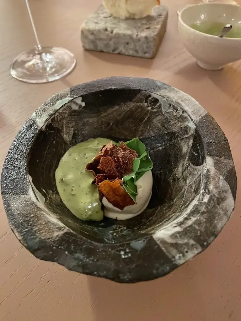 T Trillon_LAIT THYM SEL_Angers_review