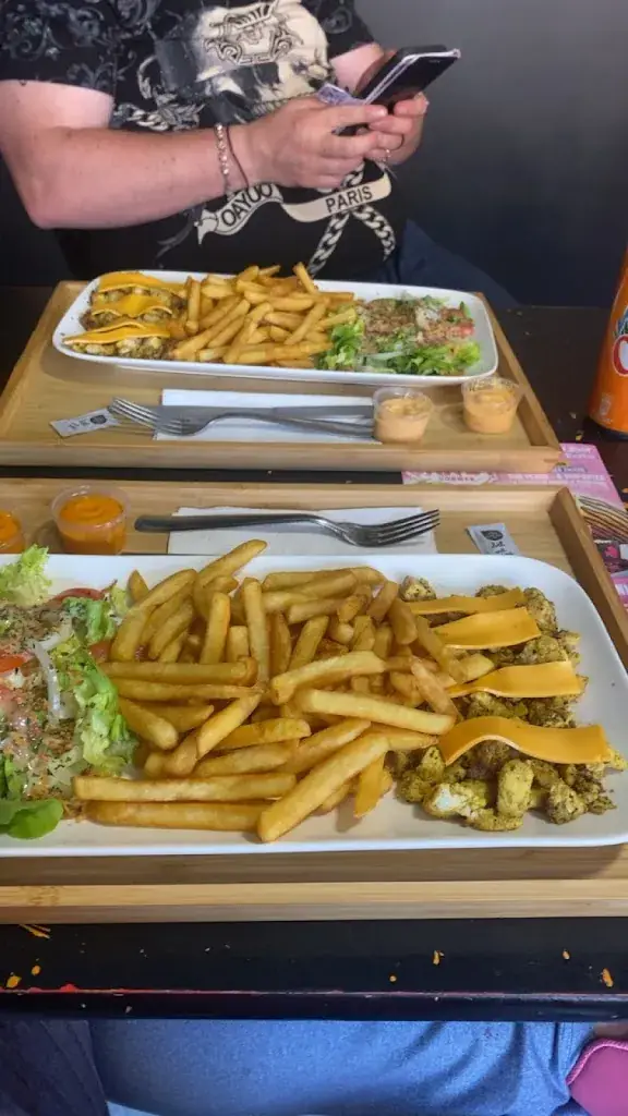 thais the best_La Remontada_Aniche_review