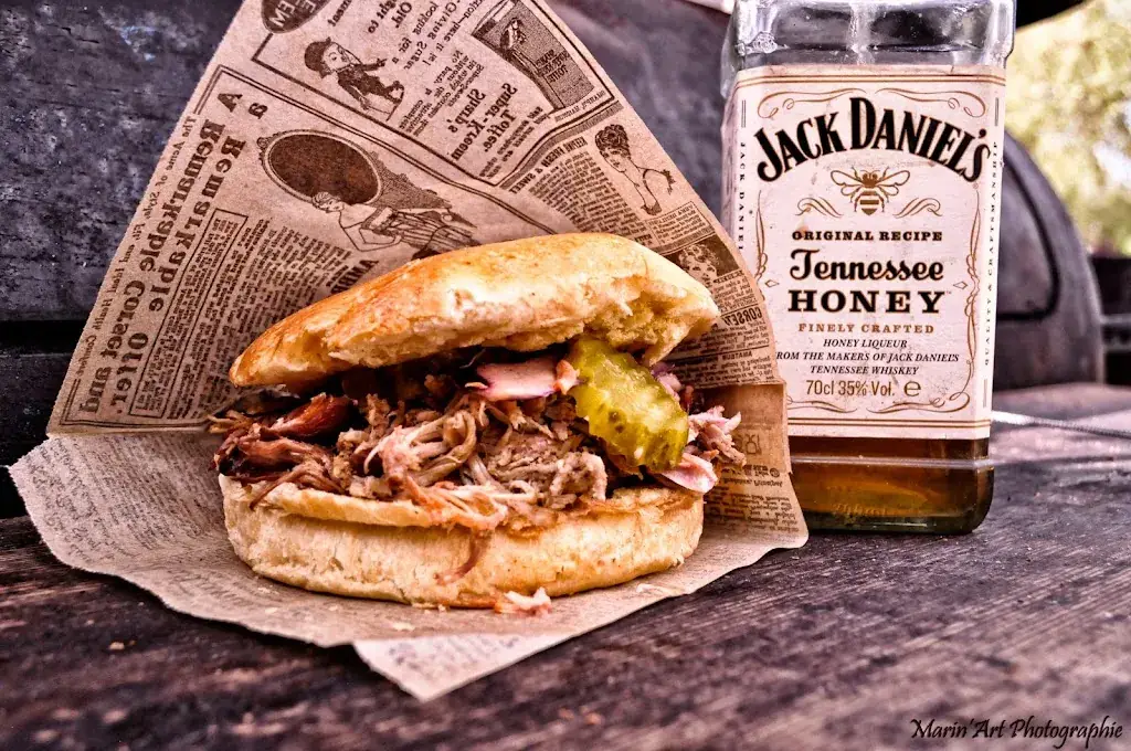 Uncle Daddy's SmokeHouse Food Truck_Aniche_slider_image_2