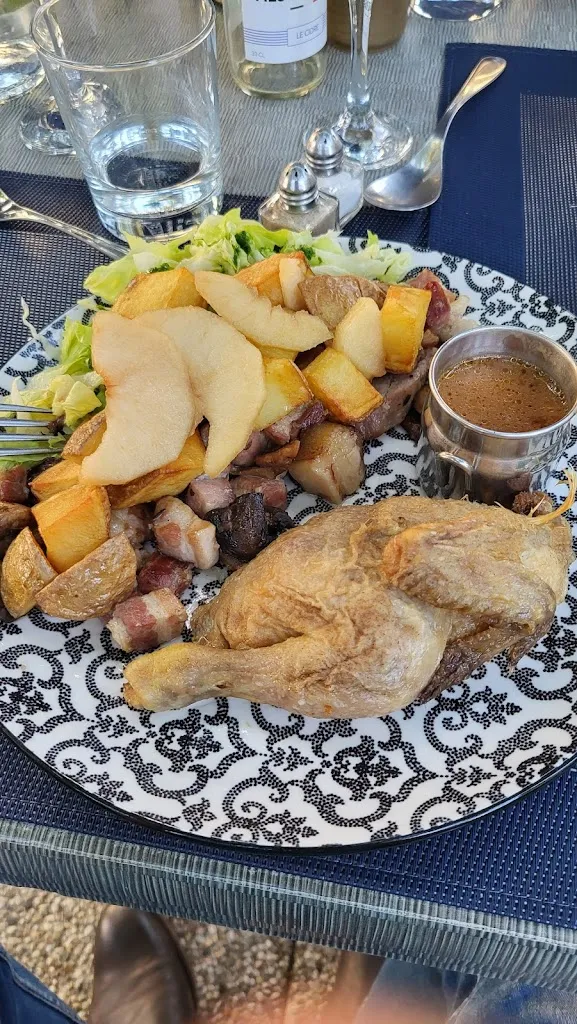 Horst Fülle_Logis - Restaurant La Pomme d'Or_Coucy-le-Château-Auffrique_review