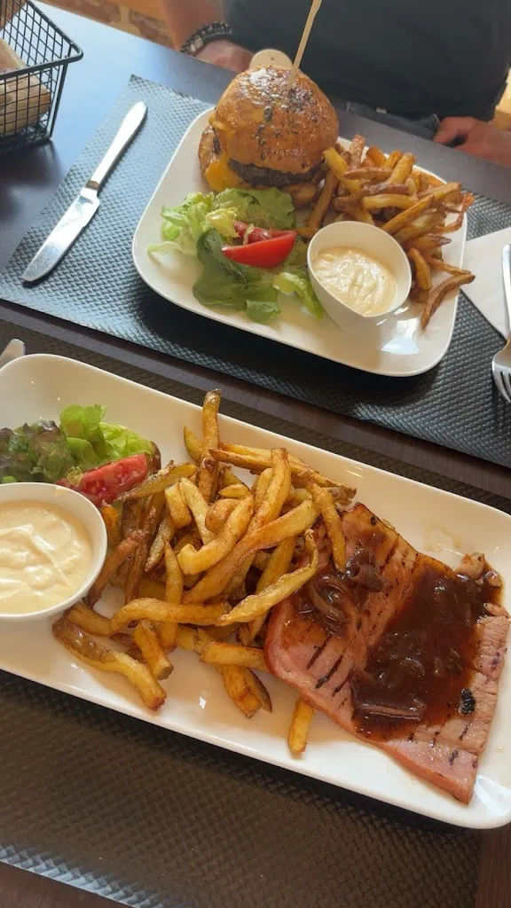 Lisa Lhtlr_La Place des Amis_Annœullin_recensione