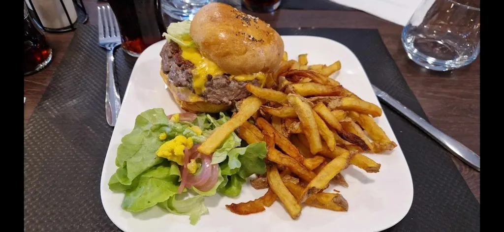 Red WixX_La Place des Amis_Annœullin_recensione