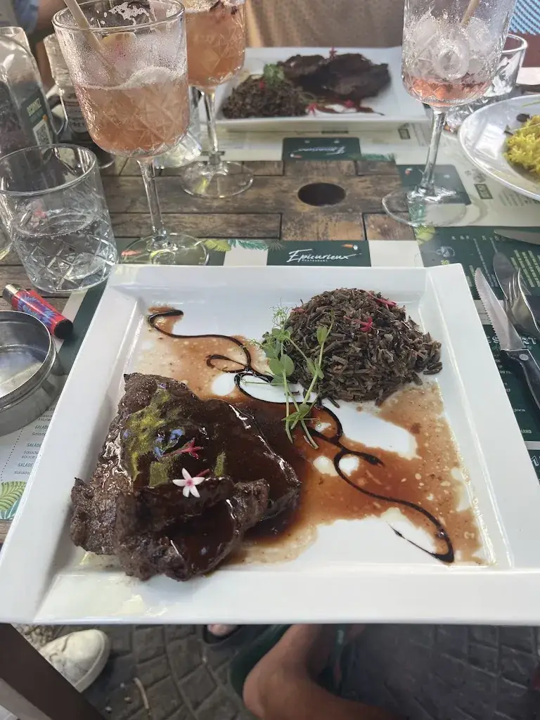 Enrico Claude_L'epicurieux_Illies_review