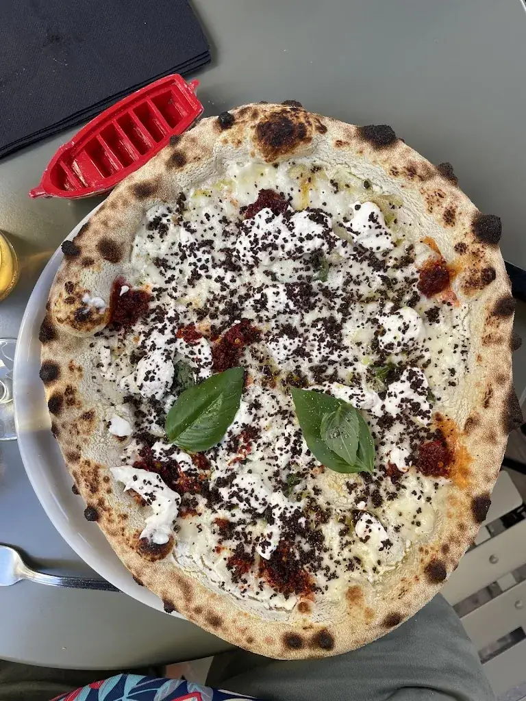 Noosa Pizza restaurant in Annœullin