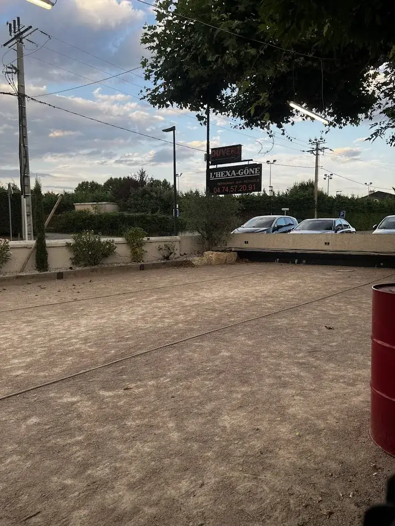 Julien Belantin_Restaurant Bar L’Hexa-Gône_Villette-de-Vienne_review